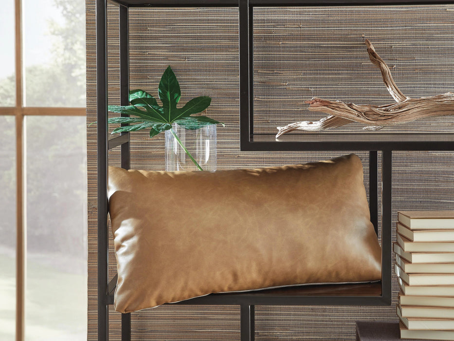 Danvale Pillow (Set of 4)