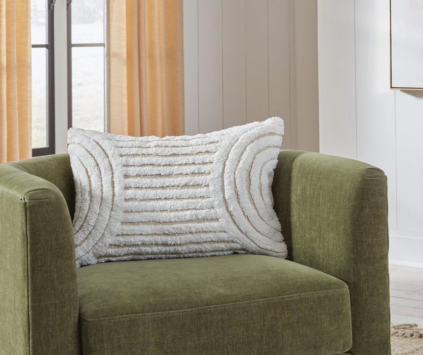 Farissen Pillow
