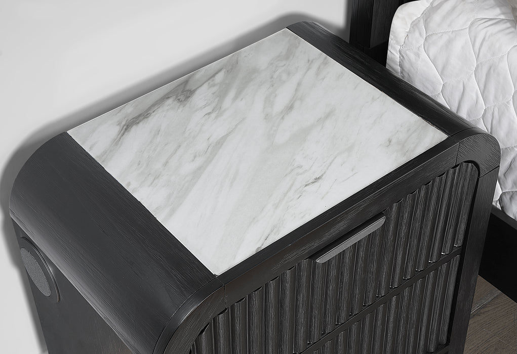BECKETT WHT/BLK KING BED GROUP